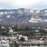 Apartamento De 55m, Séjour, Chambre, Cuisine, Jardin Et Parking Privatifs