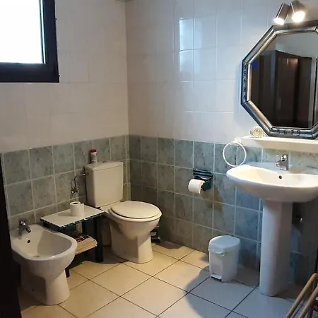 55m, Sejour, Chambre, Cuisine, Jardin Et Parking Privatifs * エクスレバン