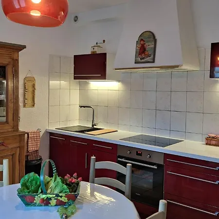 Appartamento De 55m, Séjour, Chambre, Cuisine, Jardin Et Parking Privatifs Aix-les-Bains