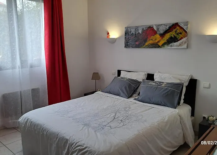 T2 De 55m Avec Jardin Et Parking Privatifs *